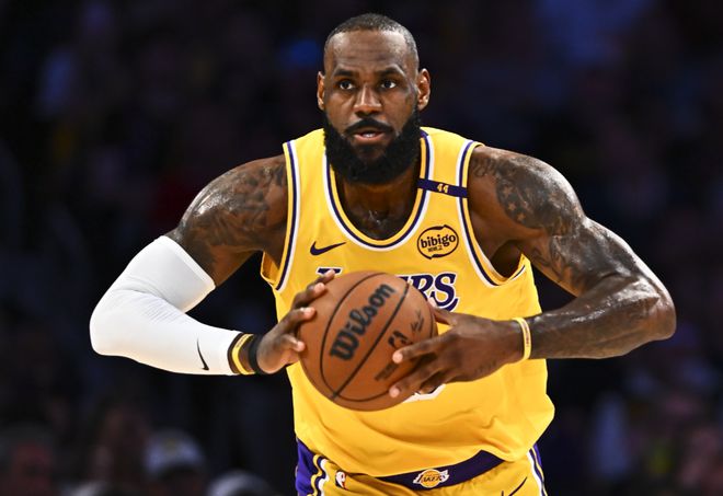 NBA 季后赛湖人与森林狼 G4 对决，湖人末节崩盘惨遭逆转