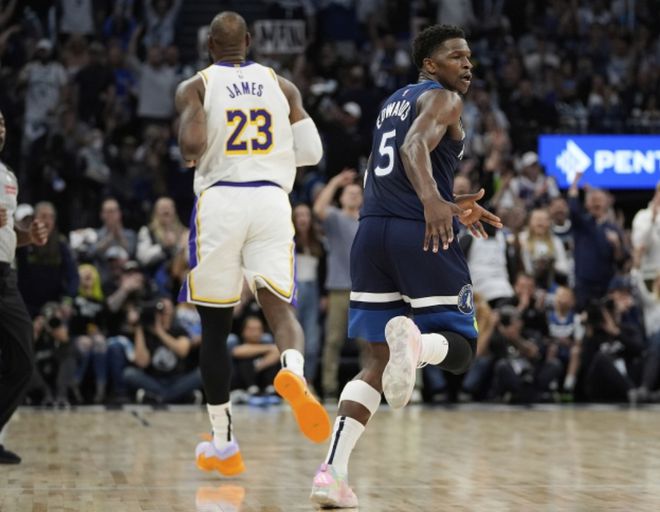 NBA 季后赛湖人与森林狼 G4 对决，湖人末节崩盘惨遭逆转