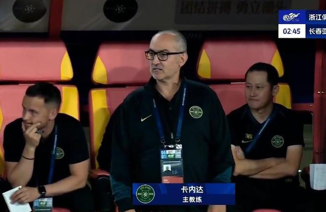 王钰栋展现潜力成新一代希望，中超赛场梅开二度引关注