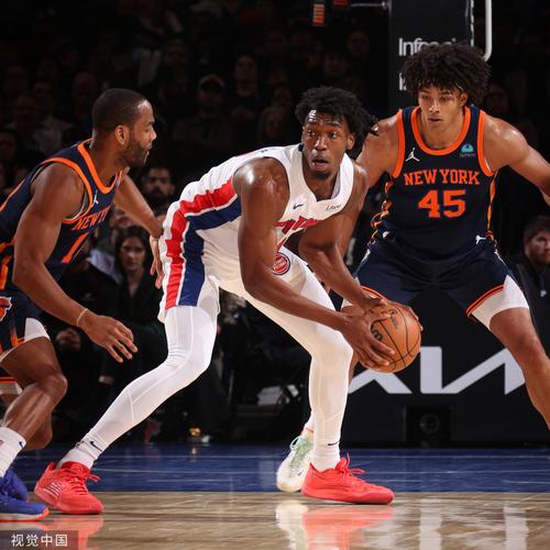 NBA 季后赛：尼克斯布伦森绝杀活塞，小哈达威状态低迷