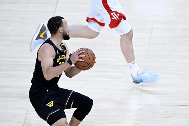 NBA 季后赛火箭胜勇士扳平总比分，库里表现未达预期