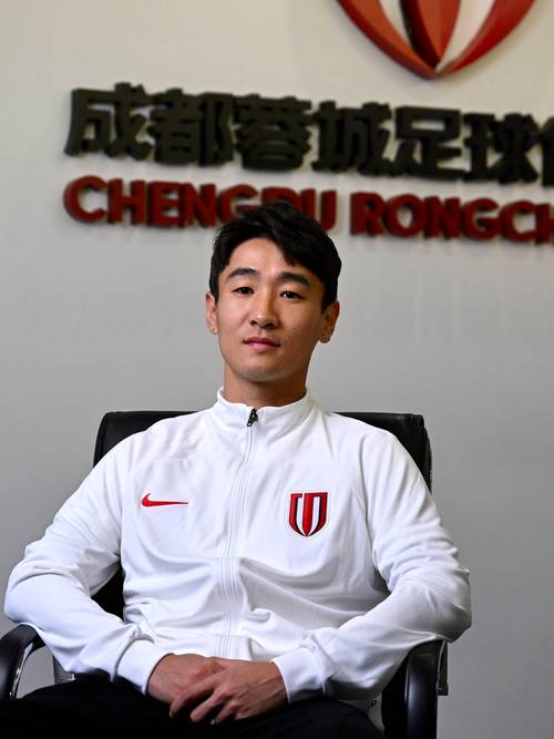 中超本土射手榜：老将谭龙居首，韦世豪表现亮眼令人期待
