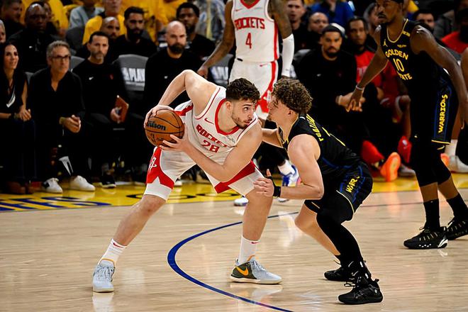 NBA 季后赛火箭胜勇士扳平总比分，申京稳定发挥成关键