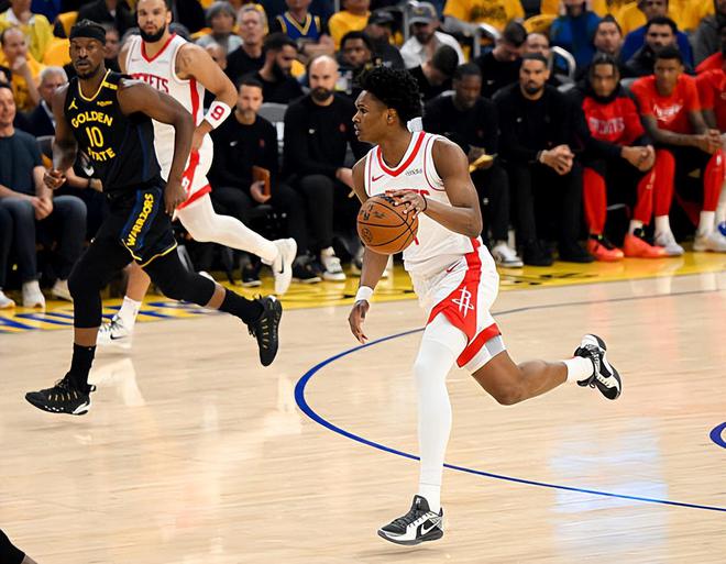 NBA 季后赛火箭胜勇士扳平比分，阿门 - 汤普森表现可圈可点