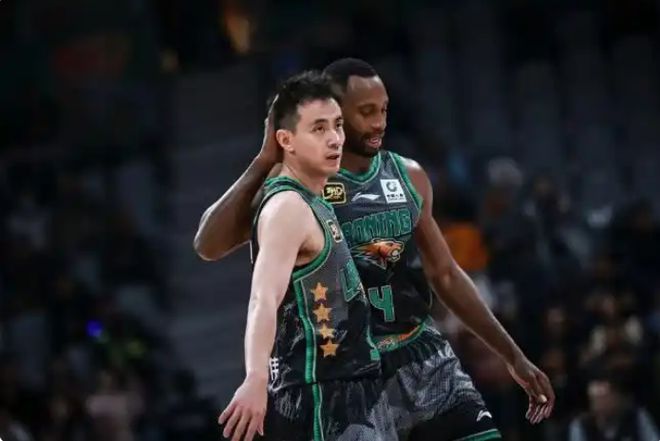 辽宁男篮赛季结束，赵继伟合同到期去向成谜，错失莫兰德引遗憾