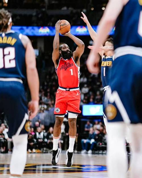 5月4日NBA抢七大战：掘金120-101快船创纪录晋级次轮