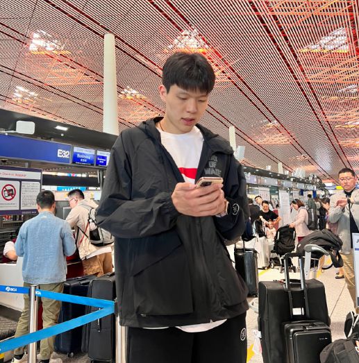 CBA新星杨瀚森赴美特训，受邀参加2025年NBA选秀联合试训备受期待