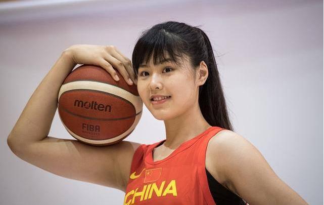 WCBA 休赛期李月汝何去何从？留洋虽苦却为提升中国女篮实力