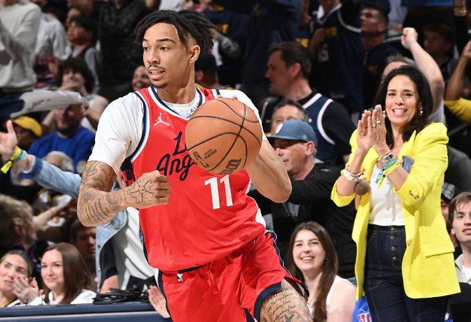 NBA 季后赛：丹佛掘金胜洛杉矶快船晋级，乔丹 - 米勒高光表现