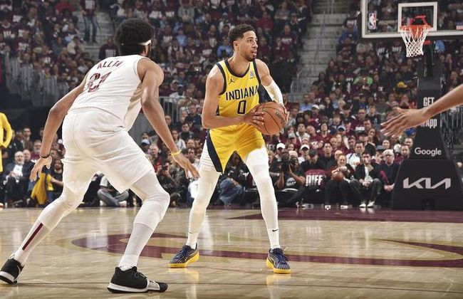 5月5日NBA季后赛骑士与步行者次轮G1战，哈里伯顿表现抢眼