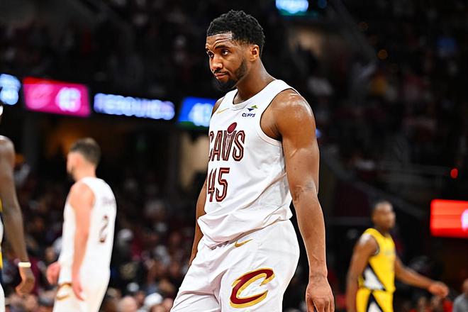 NBA东部半决赛：步行者胜骑士先拔头筹，米切尔表现糟糕
