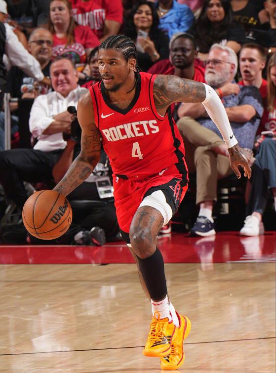 本赛季NBA西部争六大战及首轮精彩回顾与球员前景分析
