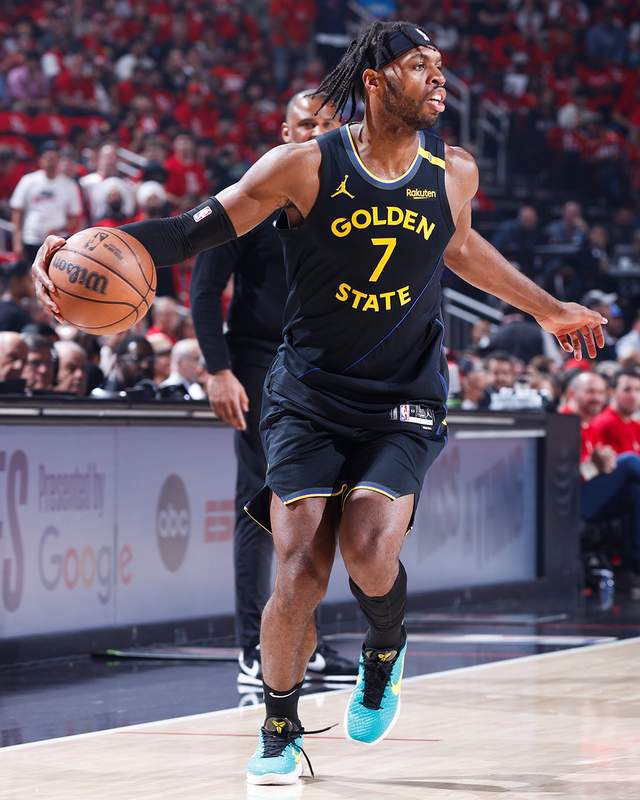北京时间5月5日NBA季后赛首轮：勇士黑七奇迹，希尔德关键三分建功