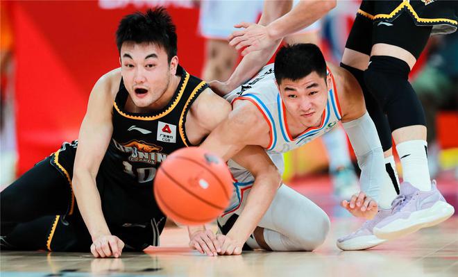 24 - 25赛季尾声辽宁男篮变动：丛明晨退役，本土锋线替补不足
