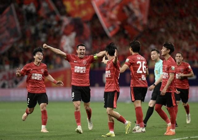 5月5日中超第11轮成都蓉城主场获胜，四连胜继续领跑积分榜