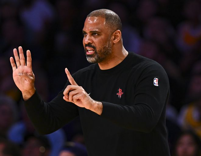 NBA 季后赛激战正酣，常规赛奖项揭晓，阿特金森获年度最佳主帅