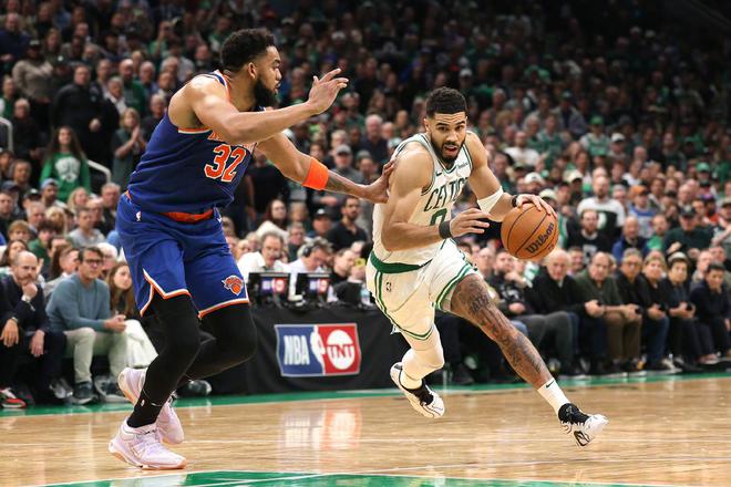 NBA季后赛次轮尼克斯VS绿军G1激战，多组对决看点十足