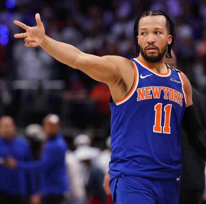 NBA季后赛次轮尼克斯VS绿军G1激战，多组对决看点十足