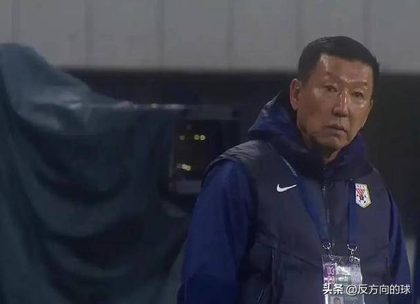 泰山队被云南让二追三，崔康熙下课难，球队变革困境待解