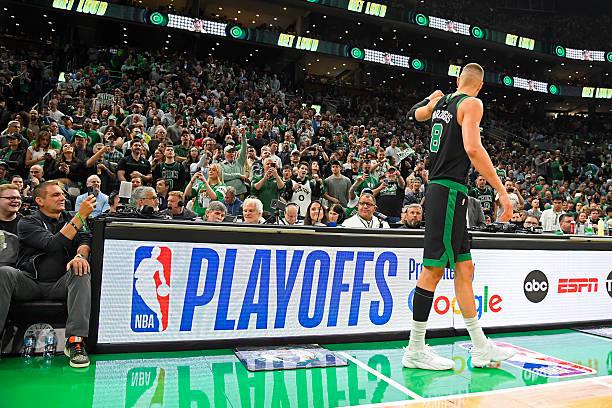 NBA东部半决赛G1：尼克斯惊天翻盘，波尔津吉斯表现令人无语