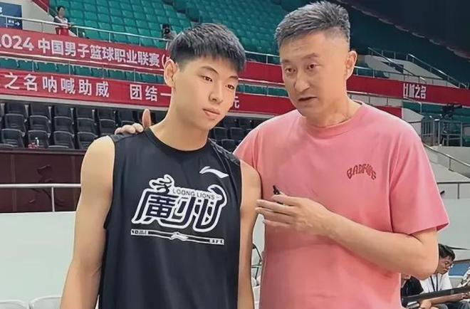 CBA总决赛引关注，广东男篮休赛期或大调，崔永熙有望9月复出