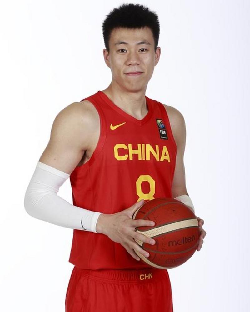 辽宁男篮止步半决赛后迎关键休赛期，张镇麟手术或影响新赛季阵容