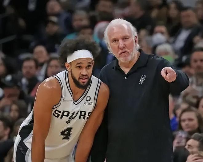 24-25赛季NBA季后赛激战中，波波维奇卸任引杨毅力挺为最伟大教练