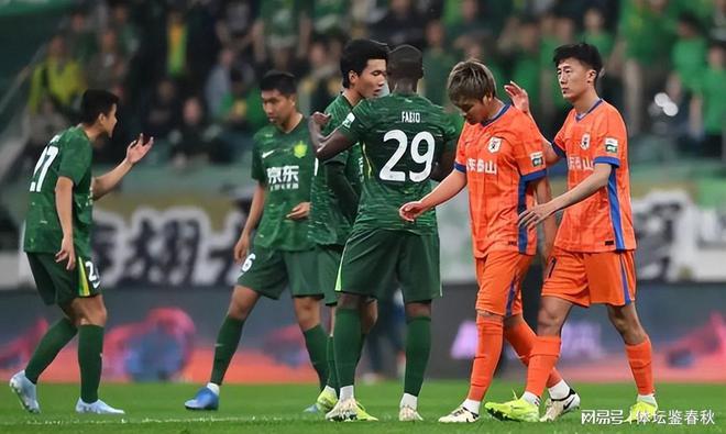 本赛季山东泰山队联赛表现起伏，负面消息不断引关注