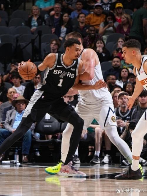 NBA 季后赛勇士 VS 森林狼半决赛 G1：精彩对决一触即发