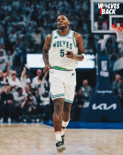 5月7日NBA季后赛西部半决赛G1：森林狼主场战勇士，小佩顿复出华子手感待察