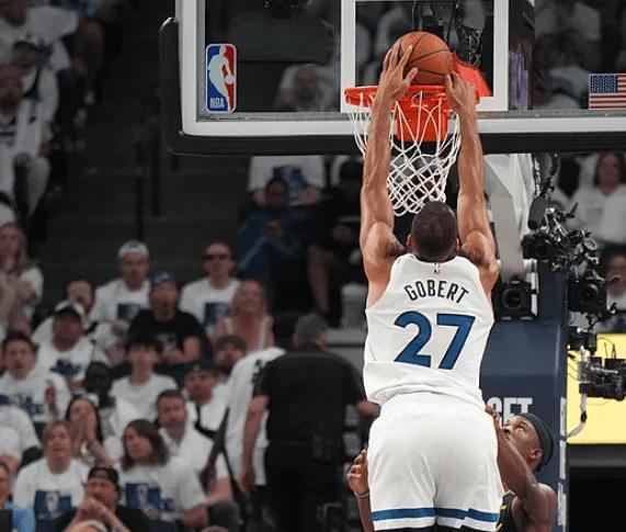 NBA 季后赛西部半决赛 G1：森林狼不敌勇士，赛后遭遇四大坏消息