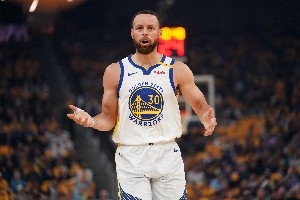 NBA季后赛西部半决赛G1：库里伤退，盘点腿筋伤势对近年球星的影响