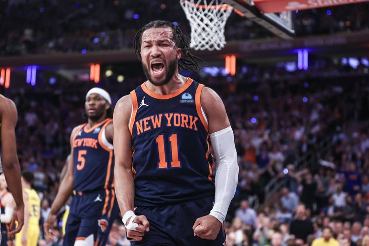 NBA东部半决赛G2：纽约尼克斯惊天逆转 波尔津吉斯表现遭质疑