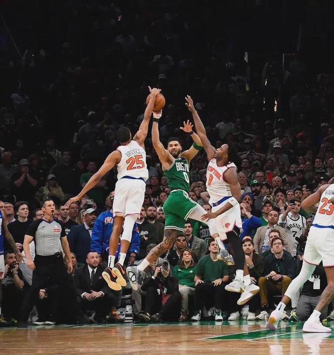 NBA 季后赛凯尔特人主场再负尼克斯，连丢两主场 0 比 2 落后