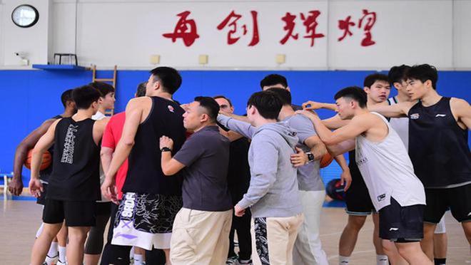 5月8日国内篮坛动态：CBA总决赛首战及全运会男篮预赛报名情况