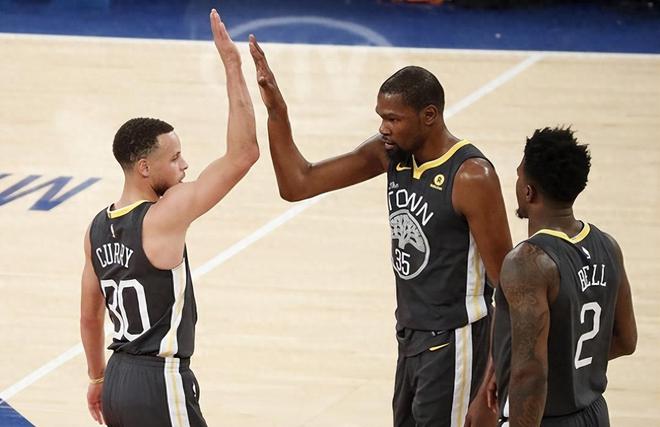 5月初NBA季后赛激战，太阳三巨头折戟，杜兰特或离队另觅新途