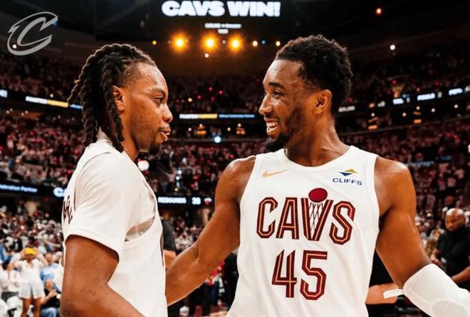 今年NBA季后赛观赏性提升，多队交锋激烈且裁判尺度宽松
