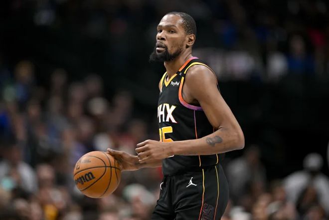 2025年NBA季后赛次轮激战，今夏休赛期大牌球星交易暗流涌动