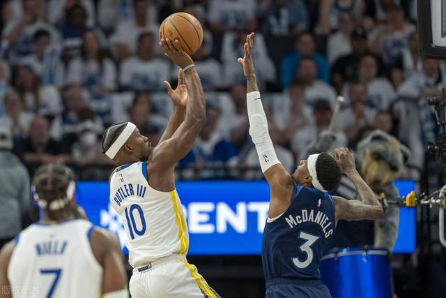 5月9日NBA季后赛森林狼主场战勇士：库里缺阵局面被动