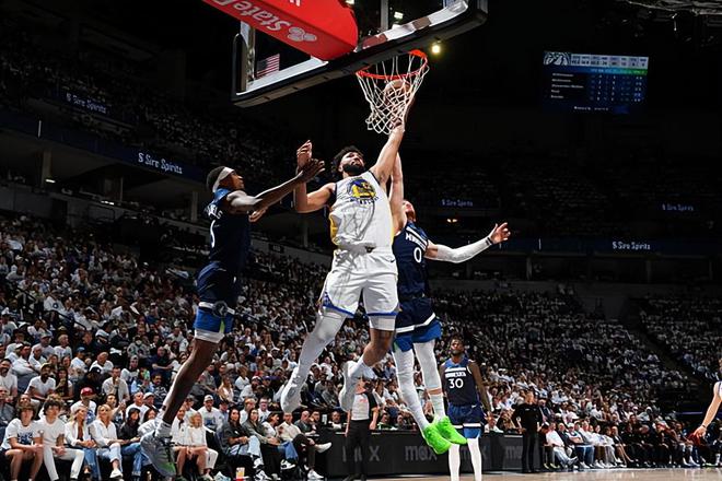 NBA 季后赛森林狼胜勇士扳平总比分，替补新星戴维斯获机会