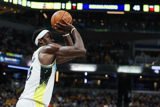 NBA 季后赛东部半决赛 G3：步行者主场惜败，大比分 1-2 落后