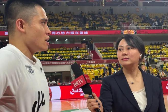 CBA总决赛广厦男篮首胜引热议，裁判组合及主场问题成焦点