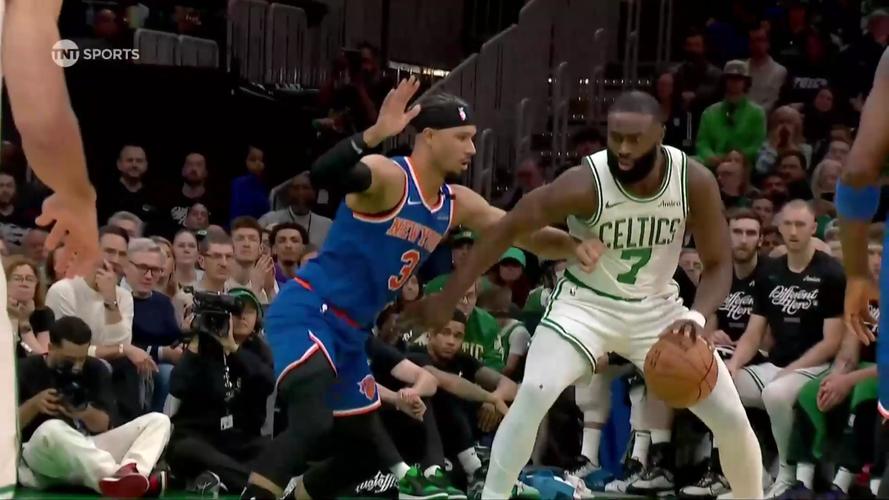 北京时间5月11日凌晨NBA季后赛东部半决赛G3凯尔特人115-93大胜尼克斯