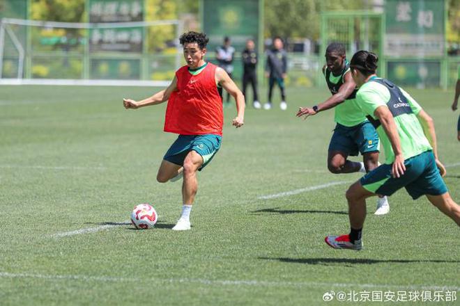 5月11日足球报谈塞蒂恩炮轰国安，其训练场地问题由来已久