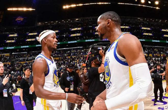 NBA 季后赛西部半决赛 G3：勇士惜败森林狼，库里复出仍存变数