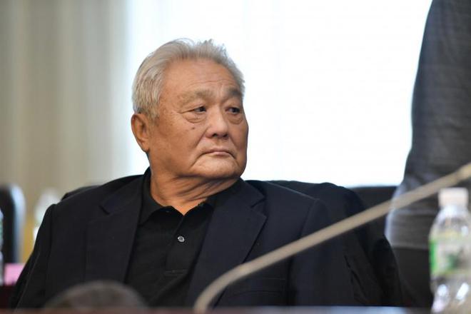 中国足坛名宿年维泗92岁生日，徐根宝率弟子提前庆祝