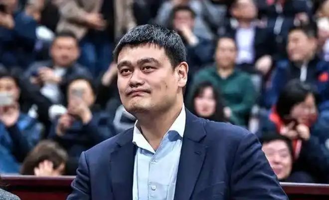 叶莉：姚明妻子，曾接棒姚基金理事长，现官宣退出