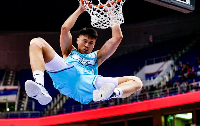 CBA季后赛山东男篮出局内幕：高诗岩点名批评陶汉林战术问题
