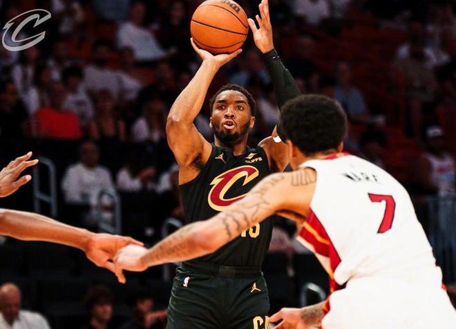 NBA季后赛G3前瞻：热火主场迎战骑士，黑八奇迹难再现？