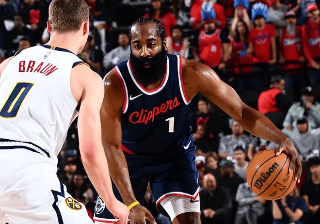 NBA季后赛西部焦点战：快船vs掘金G4前瞻，约基奇与主帅争执后球队氛围紧张